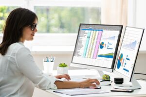 Cara Bisnis Menghasilkan Uang dari Data yang Tersimpan. (Foto: Ilustrasi)